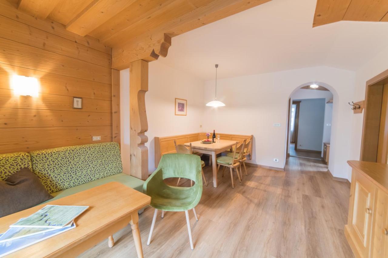 Pension Apartments Pardell Кастелбело Екстериор снимка