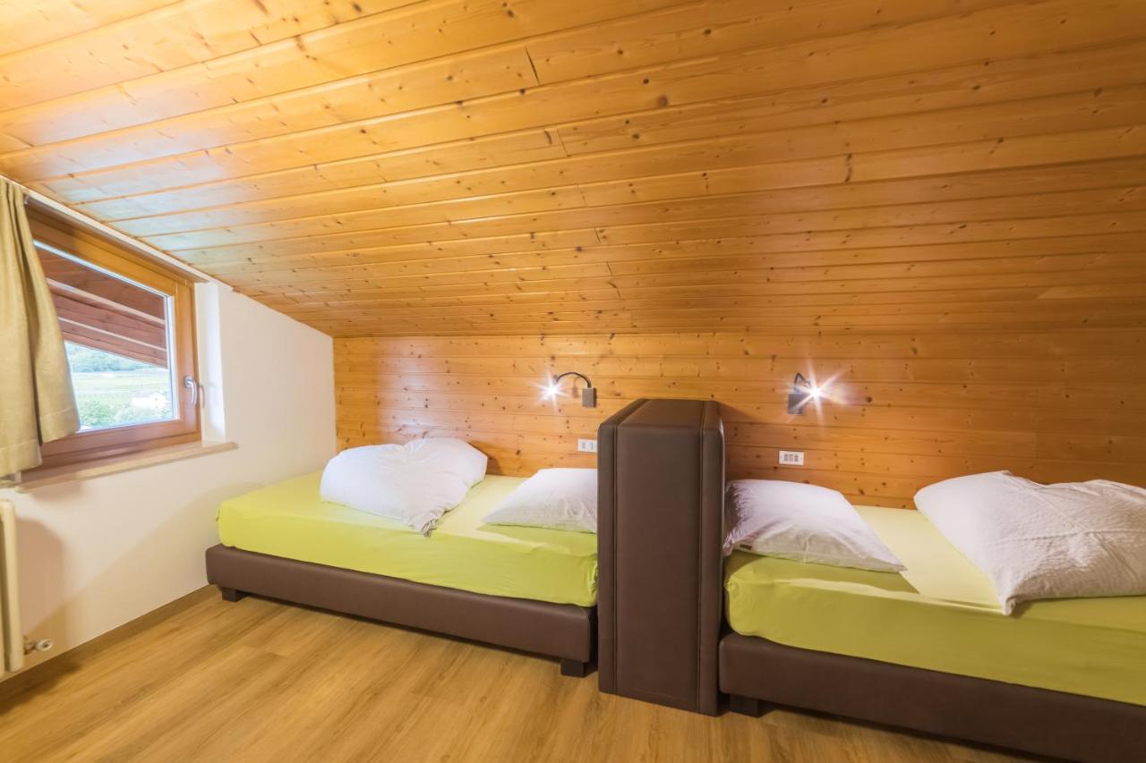 Pension Apartments Pardell Кастелбело Екстериор снимка